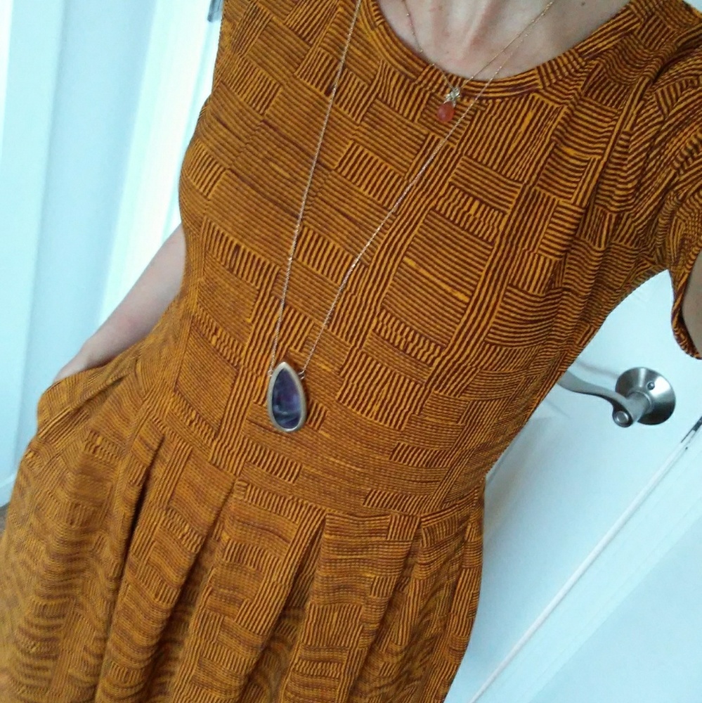 Lularoe Amelia dress size small